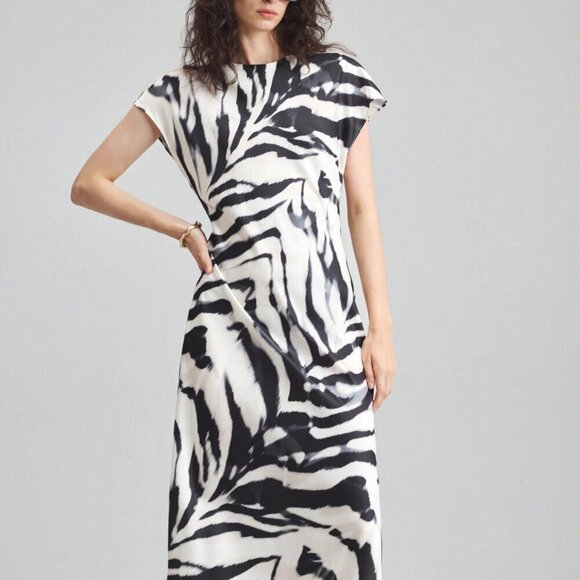 Black Contemporary Elegance Women's Zebra Printed Dress - Picture 5 of 6